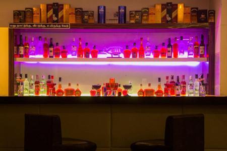Gayathri Hotels Tiruppur Extérieur photo